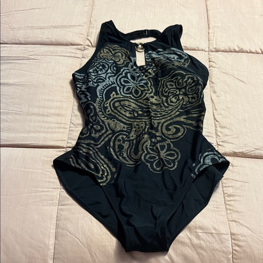 💋5/$25💋 Chic Black and Gold Paisley One-Piece Swimsuit